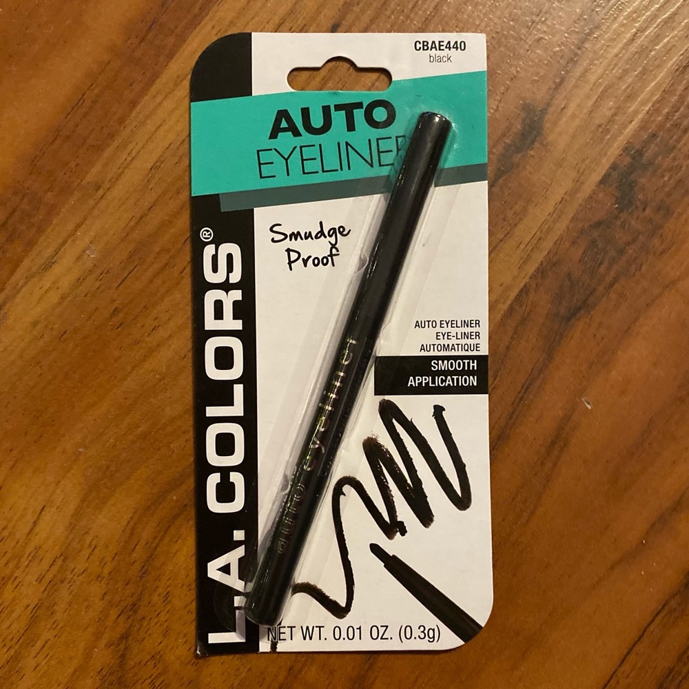 L.A. Colors Volume Bundle (Auto Eyeliner and VOLUME LASH Mascara) - Picture 4 of 5